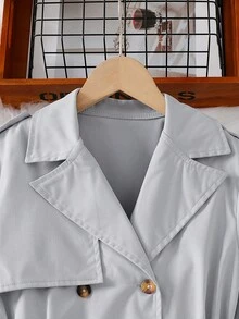 SHEIN 一件时尚女童灰色梭织翻领双排扣系带长款外套，适合春、秋、冬季穿着，户外、旅行、街头风、休闲、居家和通勤皆宜。 - 灰色 - 查看 3