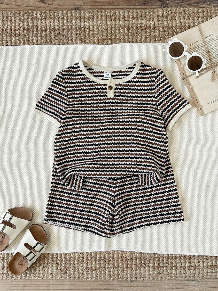 2pcs Kids/Young Boys' Summer Casual Vacation Khaki Striped T-Shirt Top And Striped Shorts Set - Multicolor - View 1