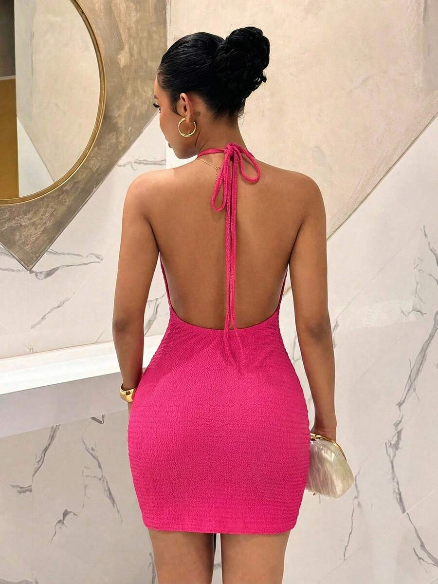 Slaydiva Đầm mini nữ dáng ôm màu đỏ hồng, chất liệu dệt kim họa tiết, cổ yếm, lưng hở, kiểu dáng thường ngày, phong cách nghỉ dưỡng Boho, hàng mới về 2026. Thích hợp cho mặc hàng ngày, đi mua sắm, du lịch, nghỉ mát, đi biển, phong cách miền Tây, du mục, Boho, trang phục sân bay, lễ hội, hòa nhạc.