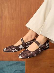 Rosivie Mocasines planos de mujer con diseño de hebilla y estampado de vaca, versátiles y de moda - Café integral - Ver 12