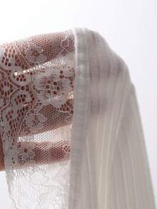 DAZY 女士蕾丝拼接性感修身长袖T恤 - 白色 - 查看 4