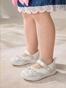 Cozy Pixies 1 Pair Spring/Summer Plush Heart Patchwork Cute Retro Sporty Lightweight Durable Ballet Style Baby Sneakers - White - View 2