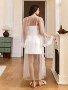 Conjunto de pijama elegante de malla, camisón y bata francés con gracia, ropa de dormir sofisticada y romántica para damas - Blanco - Ver 2