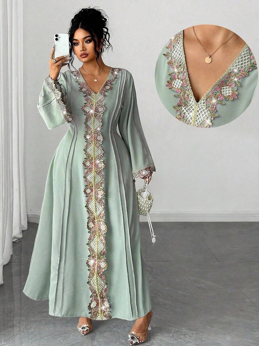 SHEIN PETITE CURVE 优雅花卉蕾丝边长裙，秋冬 - 綠色 - 查看 1