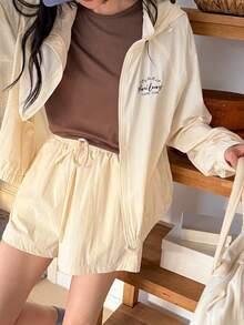 DAZY 2pcs Women Stand Collar Hooded Jacket And High Waist Casual Shorts Set - Apricot - View 5