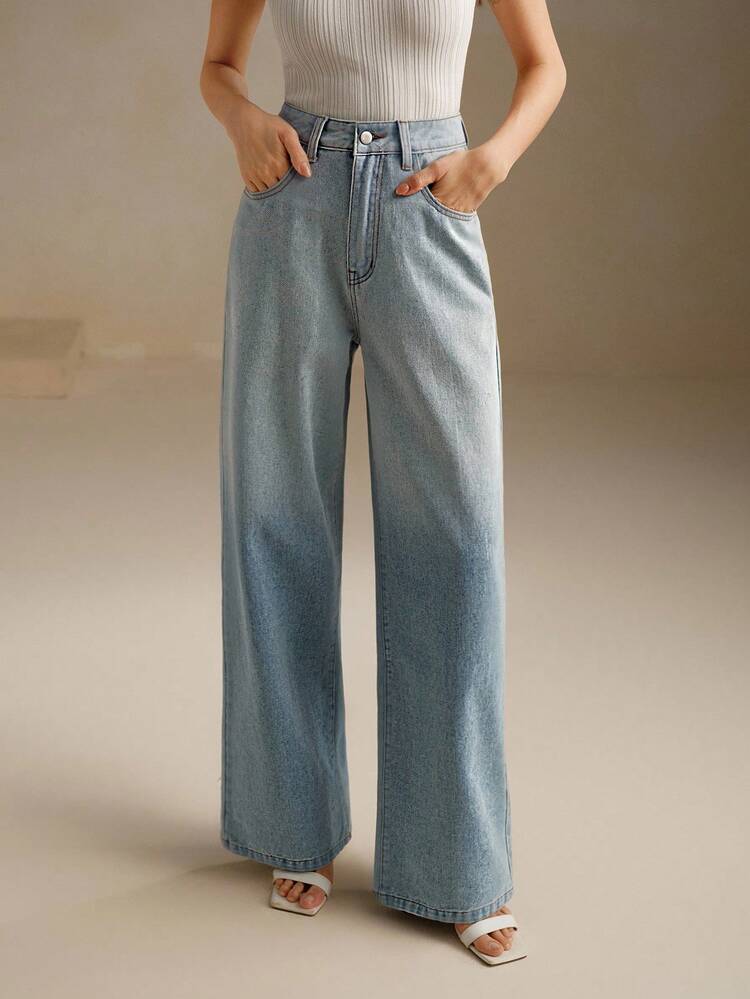 Jeans a gamba dritta di lusso, comodi e alla moda, in colore blu sfumato, ideali per San Valentino, la Festa della Mamma e altre occasioni