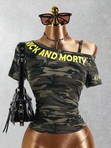 Rick and Morty X SHEIN Áo thun nữ cổ lệch, họa tiết rằn ri và chữ in, kiểu dáng thường ngày, thích hợp cho mùa hè. - xanh quân đội - Xem 1