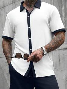 Manfinity CasualCool 男士撞色滚边纽扣短袖衬衫和纯色短裤套装 - 藏蓝色 - 查看 1