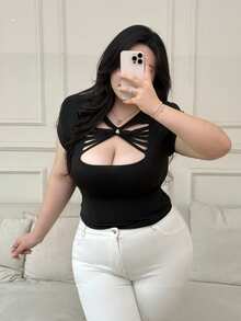 Vibekara Fashionable Sexy Hollow-Out Fitted Short Sleeve T-Shirt - Black - View 5