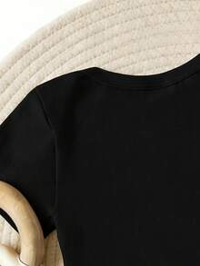 Pelele negro con estampado de pollito minimalista lindo y "Mi 1er Pascua" para bebé niño, conjunto unisex adecuado para celebración de Pascua de primavera/verano - Negro - Ver 4