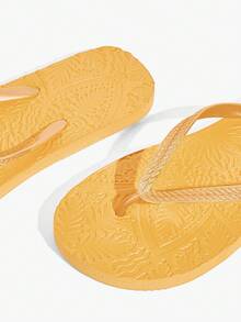 Grefit 复古压纹编织人字拖，女款ins风，复古风，极简风，甜美酷感风，波西米亚风，Y2K风，辣妹风，压纹图案软底拖鞋，长时间行走不累，易于清洁，不闷脚，不磨脚，轻便时尚，通勤、校园、暑假海滩/日常出行/闺蜜约会舒适凉鞋沙滩装扮人字拖 - 熱帶金 - 查看 4