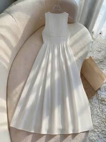 Franclia Summer Fresh White V-Neck Sleeveless Slip Dress, Embroidery Waist Pleated Loose Maxi Dress, Casual Vacation Beach Commute Date Versatile Linen Blend Dress - White - View 4