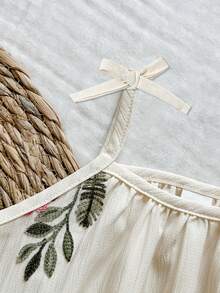 SHEIN Vintaside Kids 女童碎花休闲/假日A字吊带连衣裙 - 白色 - 查看 5