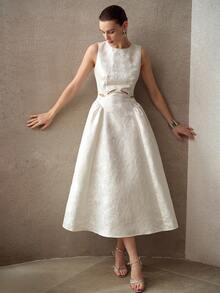 MOTF PREMIUM 时尚镂空中长连衣裙（女士款） - 白色 - 查看 6