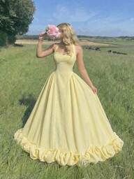 SHEIN MOD Robe élégante à col ras-du-cou avec fronces sur l'ourlet, couleur unie pour femmes