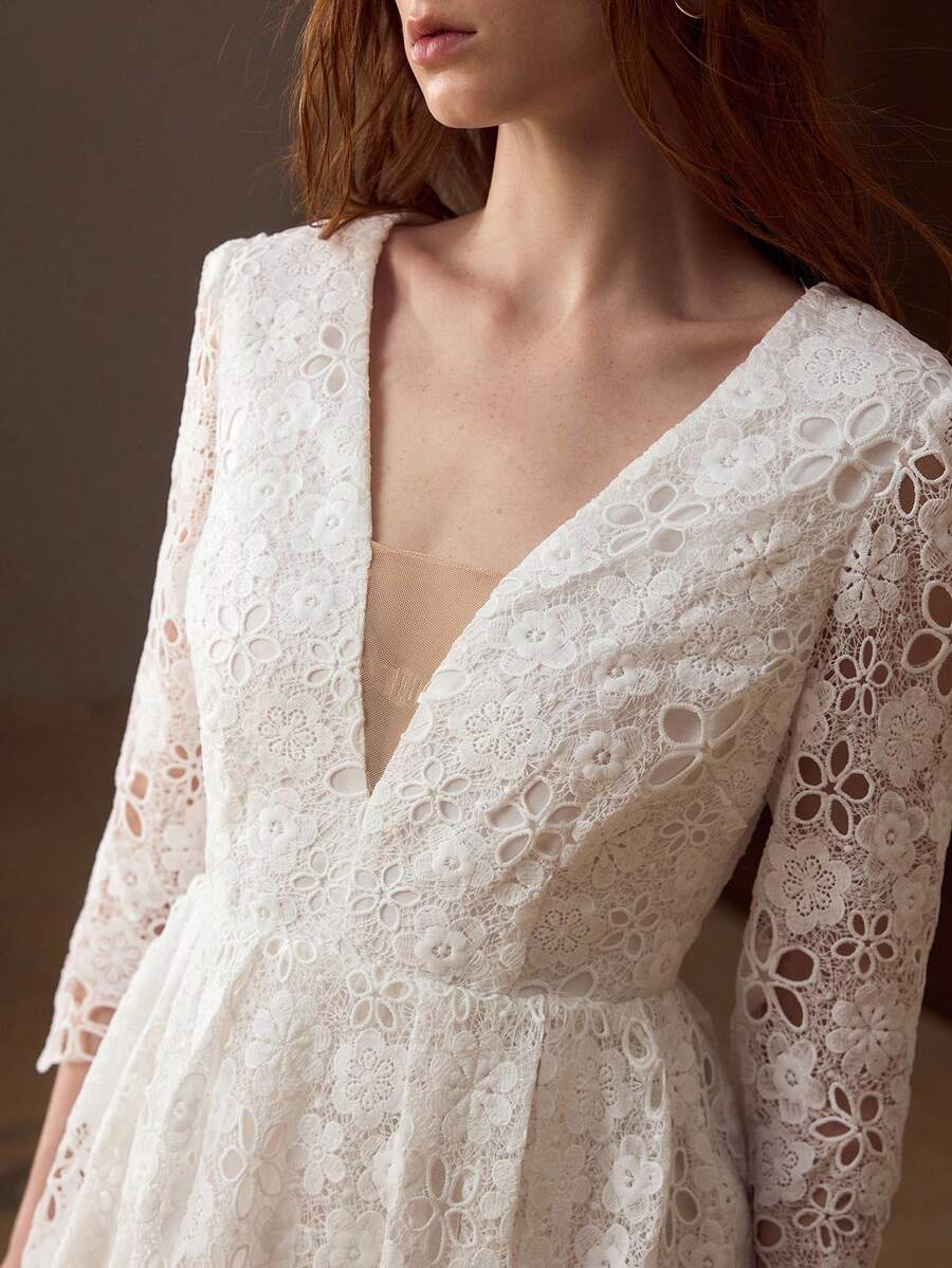 MOTF PREMIUM 女士V领七分袖刺绣中长连衣裙 - Pearl White - 查看 2