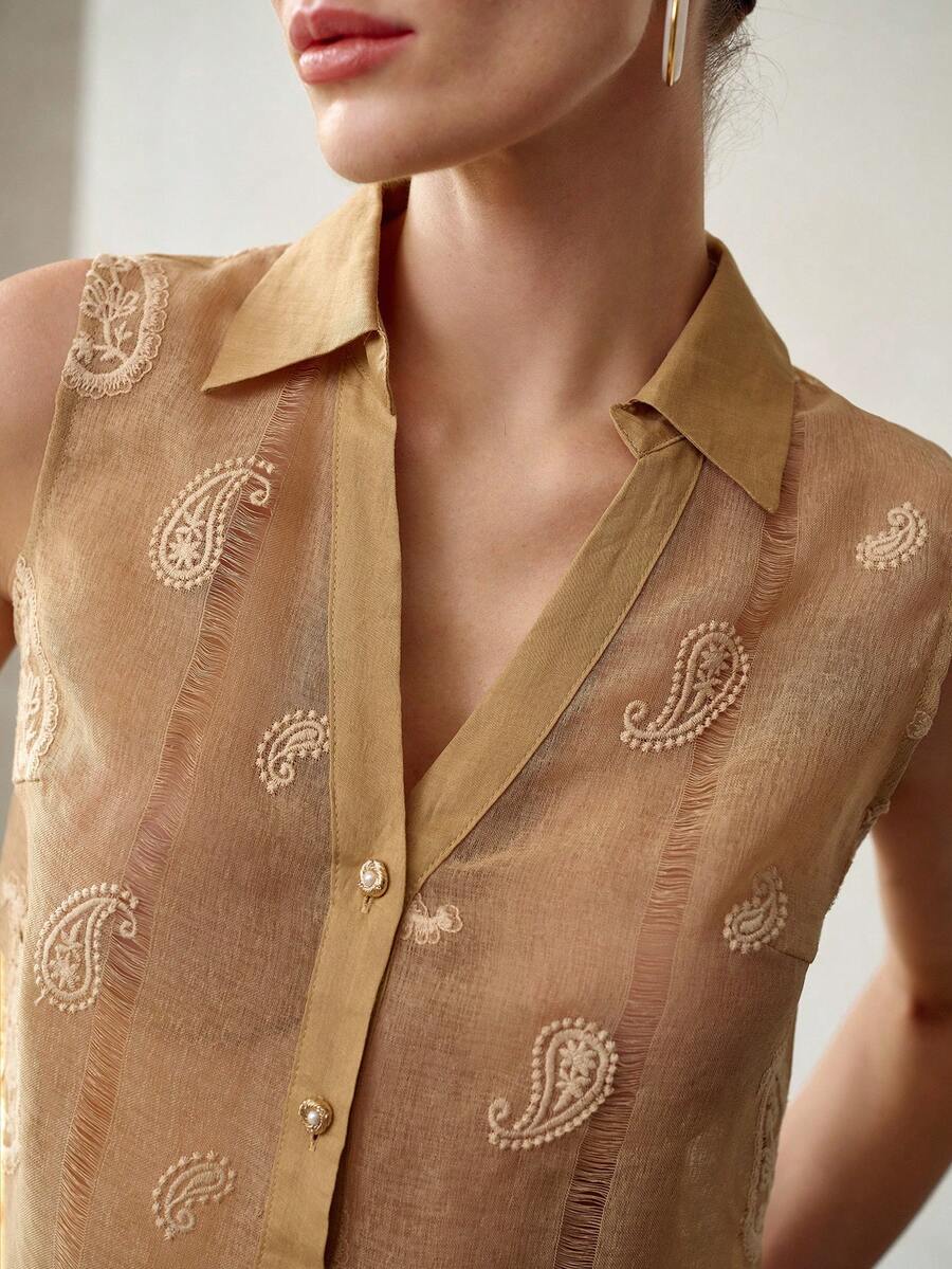MOTF PREMIUM Blusa semitransparente sin mangas con cuello en V, botones y bordado de paisley - Albaricoque - Ver 1