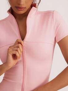 Easithlete Áo khoác yoga tay ngắn có khóa kéo cổ đứng vừa vặn dành cho nữ, đa năng khi tập luyện, mặc thường ngày - Màu Hồng baby - Xem 3