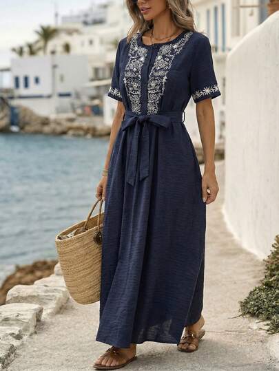 GlowEve CURVE Plus Size Vintage Embroidery Short Sleeve Dress