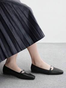 CUCCOO BIZCHIC 女士方头平底黑色金属扣玛丽珍鞋，轻便舒适，一脚蹬设计，适合搭配连衣裙 - 黑色 - 查看 5