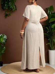 Truni 大码女士休闲简约圆领短袖褶皱中长连衣裙，适合度假和工作穿着，奶油色连衣裙，大码曲线连衣裙，度假装，曲线裸色连衣裙，大码连衣裙，曲线夏季连衣裙，优雅连衣裙，长款曲线优雅连衣裙，收腹连衣裙，遮肚连衣裙，适合曲线高挑曲线女性的早午餐穿搭，适合梨形和三角形身材 - 彩色 - 查看 7