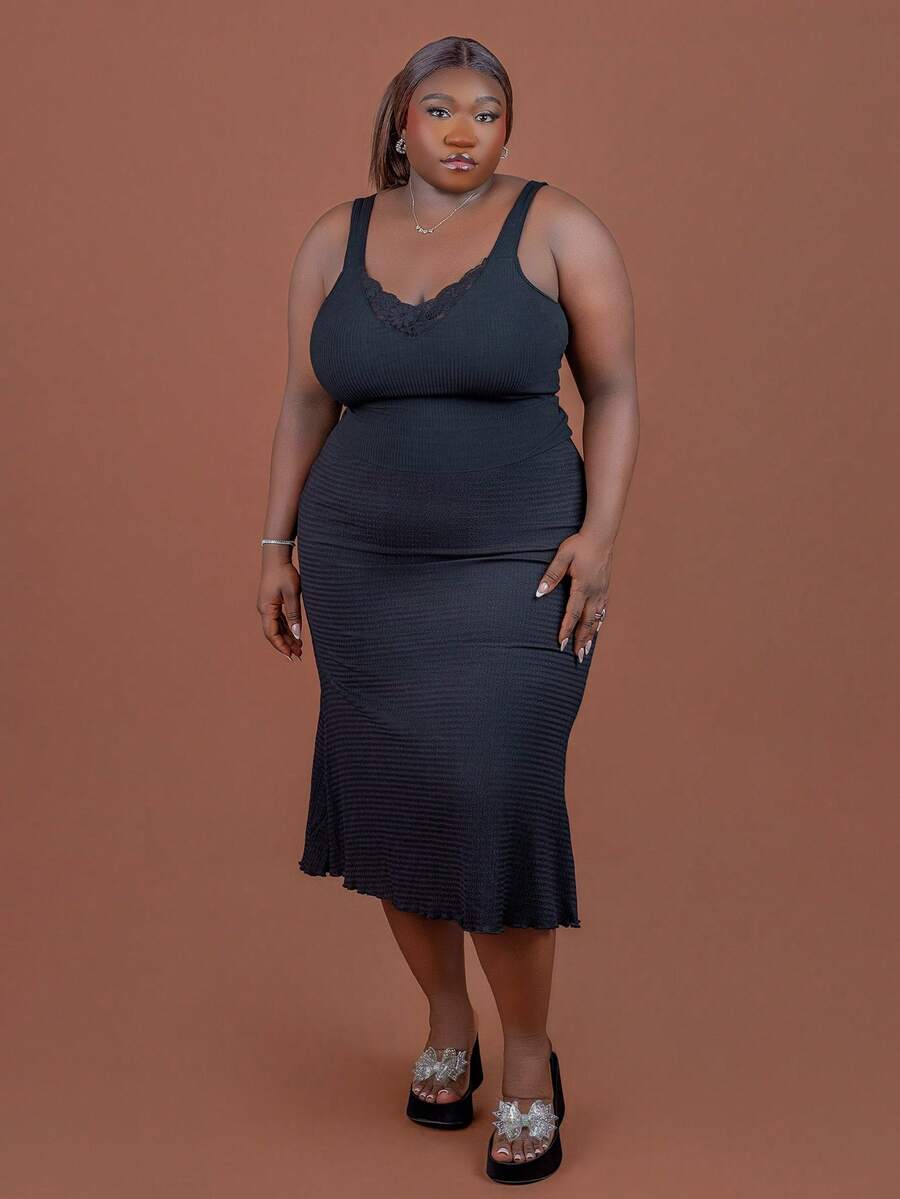 CurvyTilda Plus Contrast Lace Wide Strap Top - Black - View 1