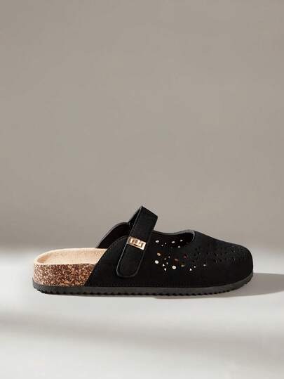 Solecia Women Flat Sandals For Summer Vacation