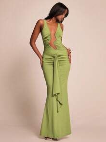 SHEIN BAE 纯色不对称镂空V领紧身褶皱修身优雅针织吊带长裙，适合海滩度假，可作夏季婚礼宾客礼服、波西米亚风优雅海滩正式晚礼服、度假派对礼服、海滩度假迷你裙、早午餐礼服、生日迷你裙等。 - 綠色 - 查看 6
