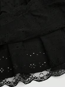 SHEIN CURVE+ 大码甜美撞色蕾丝镂空针织纹理弹力腰双层半身裙，优雅度假夏季女装 - 黑色 - 查看 6