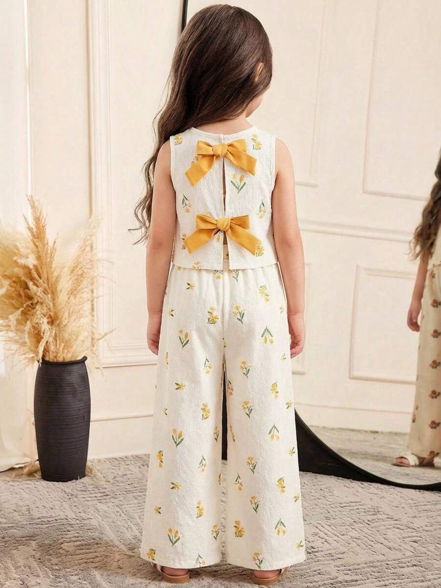 SHEIN 2件套女童碎花无袖上衣和宽松休闲裤套装 两件套女童碎花套装 女童两件套碎花套装 女童半身裙套装 碎花半身裙套装 女童碎花半身裙套装 蝴蝶结上衣套装 女童套装 女童服装套装 女童半身裙套装 碎花半身裙套装 2件套女童蝴蝶结上衣半身裙套装 姐妹装蝴蝶结上衣 - 杏色 - 查看 1