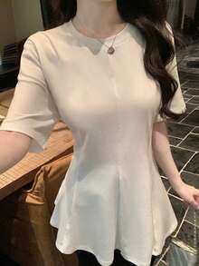 DAZY Camiseta casual de verano para mujer con cuello redondo, cintura ceñida y bajo en línea A, de manga corta - Blanco - Ver 2