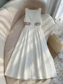 Franclia Summer Fresh White V-Neck Sleeveless Slip Dress, Embroidery Waist Pleated Loose Maxi Dress, Casual Vacation Beach Commute Date Versatile Linen Blend Dress - White - View 1