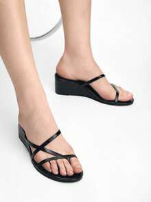 多巴胺高级感黑色性感厚底趾凉鞋轻奢细带坡跟拖鞋户外穿着 - 黑色 - 查看 11