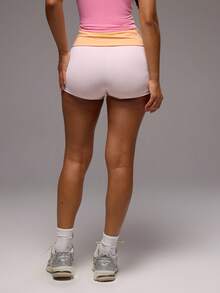 Musera Sport 撞色腰带迷你热裤，仅限运动健身健身房普拉提日常休闲运动穿着，适合女生穿着，适合运动出汗。 - 粉色 - 查看 2