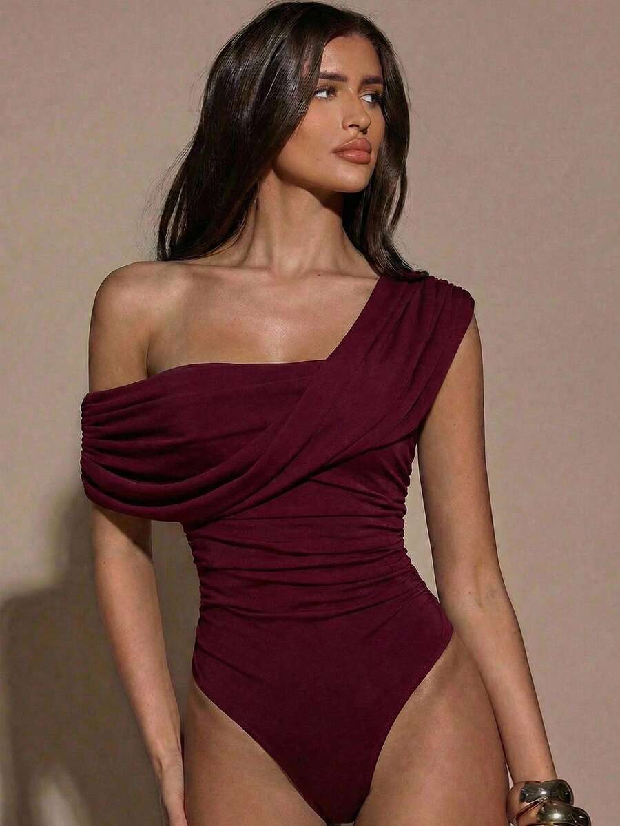 SHEIN BAE 女士不对称露肩纯色优雅性感连体衣，适合春夏度假、朋友外出、工作、约会、通勤、休闲等场合，红色连体衣，性感优雅连体衣 - 酒紅色 - 查看 1