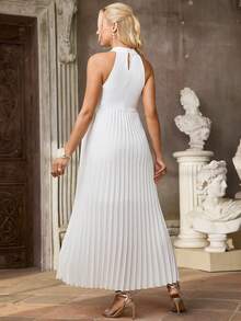 SHEIN Vestido de Festa e Passeio Fashionável com Decote Halter e Decoração Floral para Gestantes - Branco - Visão 2