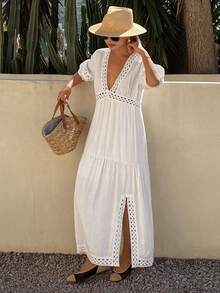 DAZY 女士V领蕾丝拼接收腰短袖连衣裙，度假风夏季 - 白色 - 查看 3