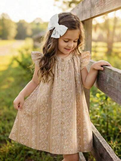 SHEIN Young Girl' Lace Hollow Cap Sleeve Princess Floral Trim Dress, Cute & Sweet Style, Minimalist Fashion Versatile & Comfortable, Suitable For Outings, Shopping, Travel, Walking In Summer