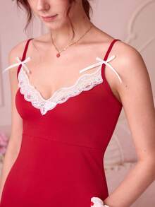 Eraneu 蕾丝边开衩下摆蝴蝶结睡裙和丁字裤 - 紅色 - 查看 4