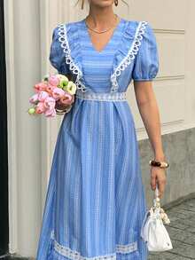 Elyressa Ditsy Floral Contrast Lace Trim V-Neck Lantern Sleeve Waist Fit Flared Hem French Style Women Dress - Blue and White - View 4