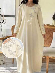 Al Najma Đầm dài kiểu Ả Rập thanh lịch in hình bướm dành cho nữ - Màu be - Xem 1