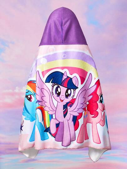 My Little Pony X SHEIN Serviette de bain à capuche pour enfants avec motif de poney de dessin animé mignon. Serviette de plage convenant pour une utilisation à la plage et au bord de la piscine. Fabriquée en microfibre, très absorbante et convenant aux enfants de 7 à 12 ans.
