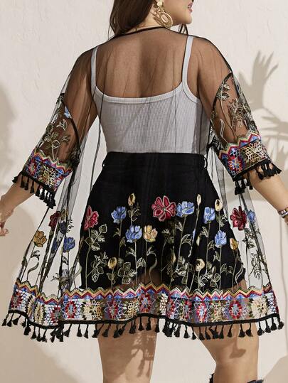 Comfylo Kimono bohemio de talla grande con bordado, dobladillo de malla y flecos para vacaciones y playa, para mujeres. Ropa de mujer de estilo boho, blusas elegantes, blusas casuales, blusas de fiesta, blusas de verano, ropa de festival, ropa de vacaciones, ropa de estilo mediterráneo, ropa bohemia de talla grande, kaftan marroquí de talla grande.