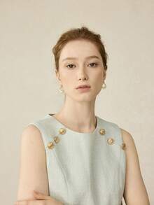 MOTF PREMIUM Pre Gold Plated White Shell Geometric Metal Earrings - Gold - View 9