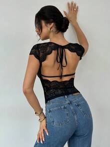 Firerie 女士新款性感黑色蕾丝拼接露背修身T恤，优雅现代性感派对黑色露背船领蕾丝上衣，适合情人节、婚礼季、春夏音乐节派对穿着，蕾丝边饰上衣，露背女式上衣，春夏，优雅，通勤，约会，婚礼季，毕业典礼，工作，返校，女士生日，假期，音乐节 - 黑色 - 查看 7