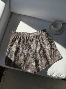 SHEIN EZwear 女士休闲复古迷彩树枝印花中腰宽松短裤，大码 - 彩色 - 查看 4