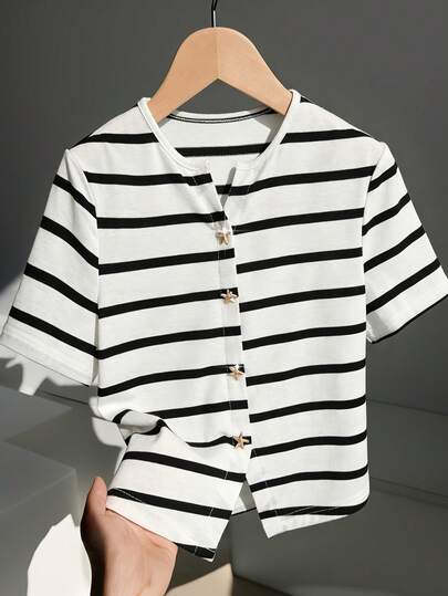GlowEve Summer New Casual Top, Metal Five-Pointed Star Decor Short Sleeve Striped Knit Top, Black & White Striped T-Shirt, Slit Hem Ladies T-Shirt, Elegant Ladies Top, Elegant Ladies, A Striped Knit Top Suitable For Both Work And Leisure, Women's Summer, Minimalist French Style Commuter