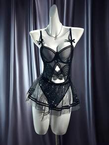 SHEIN Conjunto de 2 peças [Bodysuit + Saia] com Sutiã Estruturado, Bodysuit Sexy de Tule com Strass e Saia Glamorosa com Estampa de Borboleta para Mulheres - Preto - Visão 4