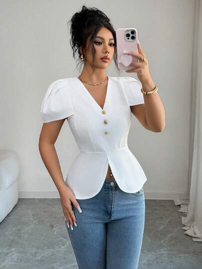 Elenzga 女士夏季外出、约会、新年、情人节、复活节、母亲节、音乐节、中东风情、婚礼、优雅复古休闲通勤浪漫度假V领金属扣腰部喇叭下摆常规版型短袖衬衫，白色