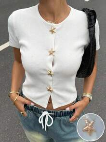 Muchica Camiseta de punto ajustada blanca con botones de estrella de mar para el verano de las mujeres - Blanco - Ver 4